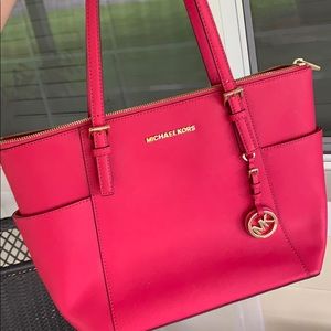 Michael Kors Jet Set Tote